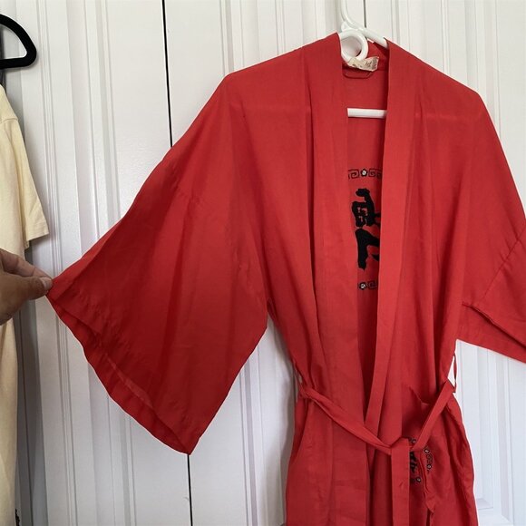 Vintage Mens Bathrobe Health Robe Embroidered Kimono Red with Tie Asian - Picture 3 of 8